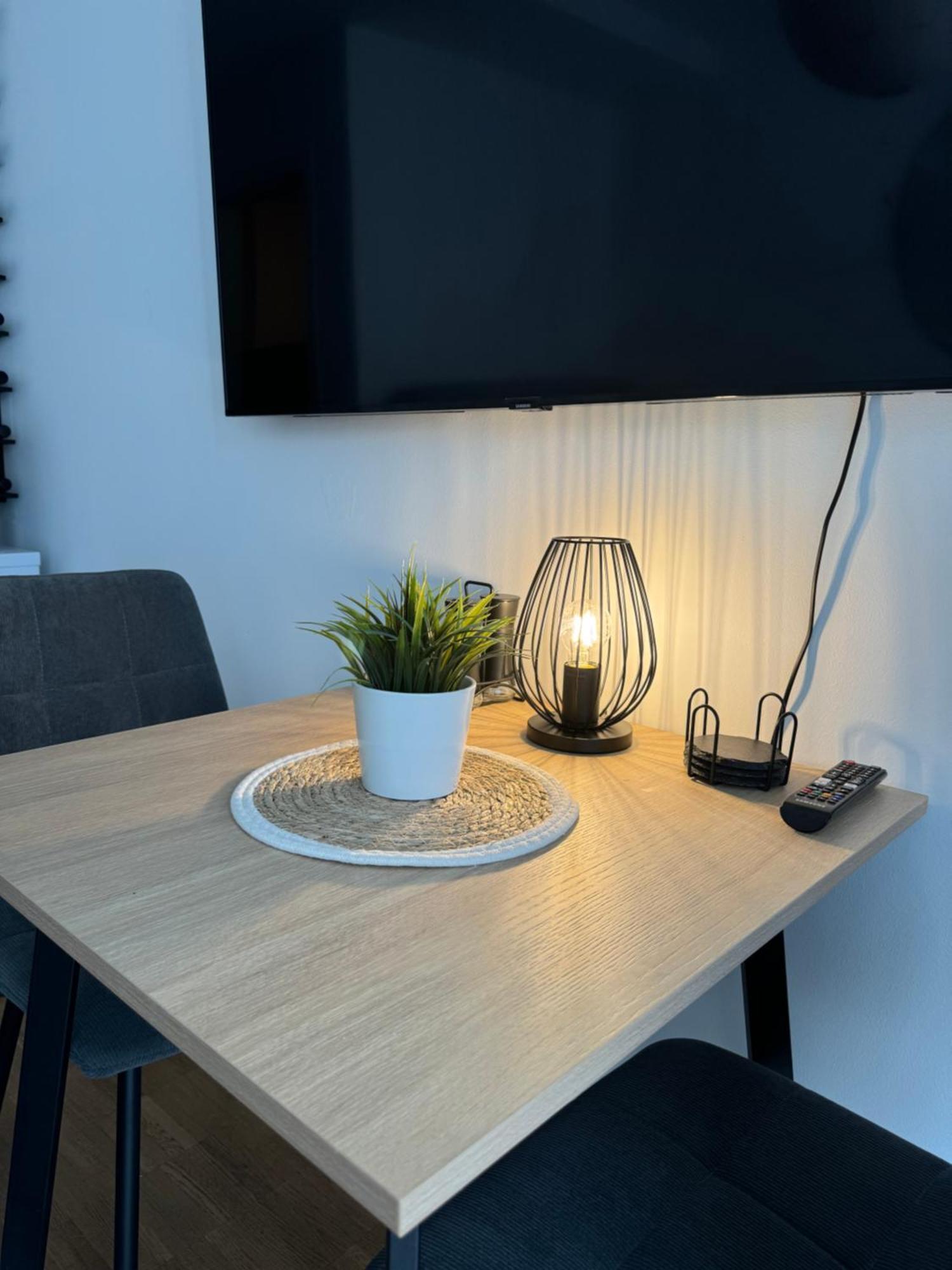 Moderne Ferienwohnung Mit Terrasse Würzburg Eksteriør billede